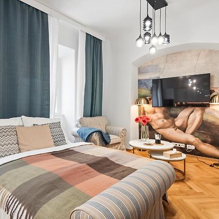 Old Town Square Apartments By Michal&Friends ปราก ภายนอก รูปภาพ