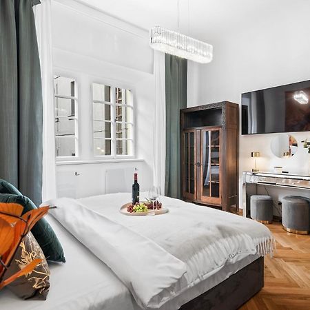 Old Town Square Apartments By Michal&Friends ปราก ภายนอก รูปภาพ
